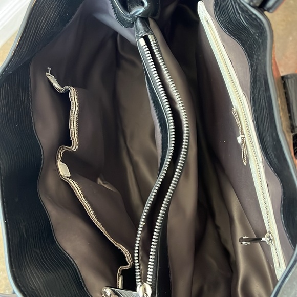 Black Henri Bendel purse - Picture 7 of 7